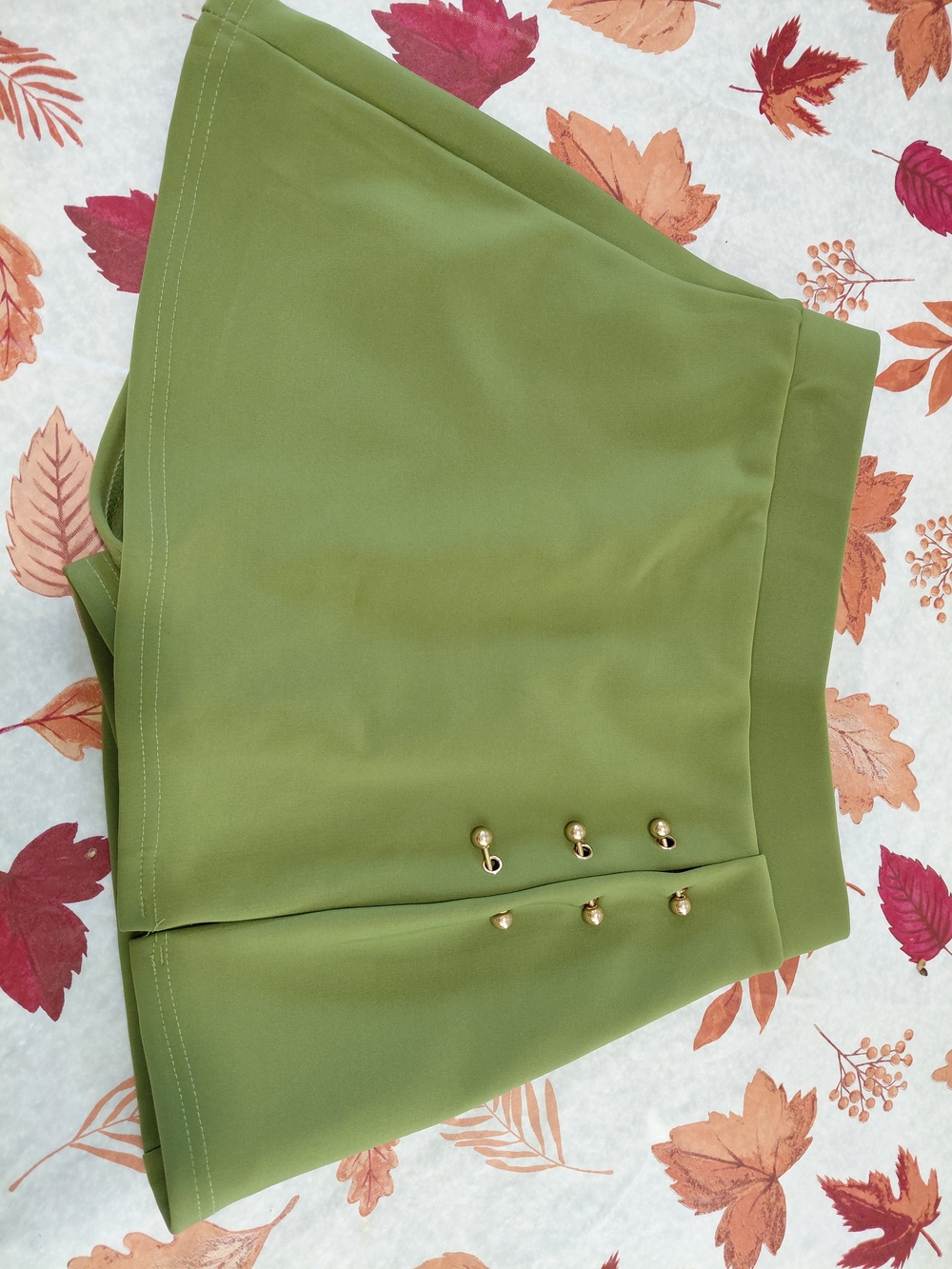 Women’s Olive Green High-Waist Short with Gold Button Detail
